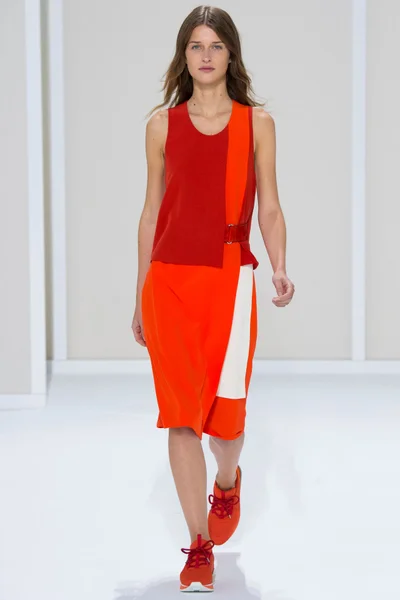 Look 32